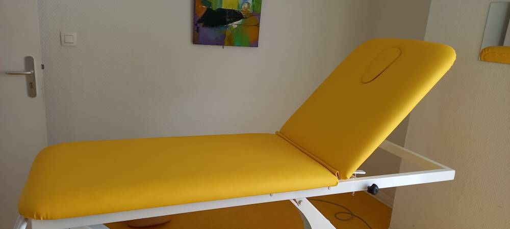 Couverture d'une table de massage pour un cabinet de kiné (1)